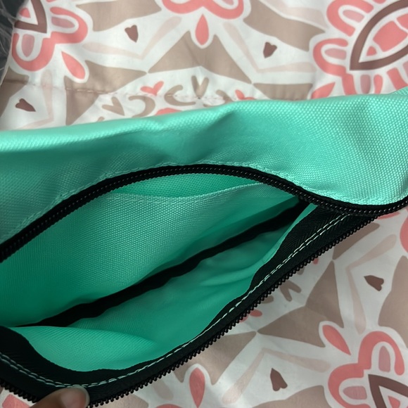 NWT PINK Victoria Secret Turquoise Belt Bag - Picture 2 of 5